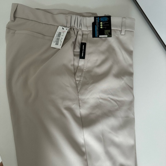 Roundtree & Yorke Men’s Performance Flex Pants Size 38 x 32 NWT - Picture 10 of 10